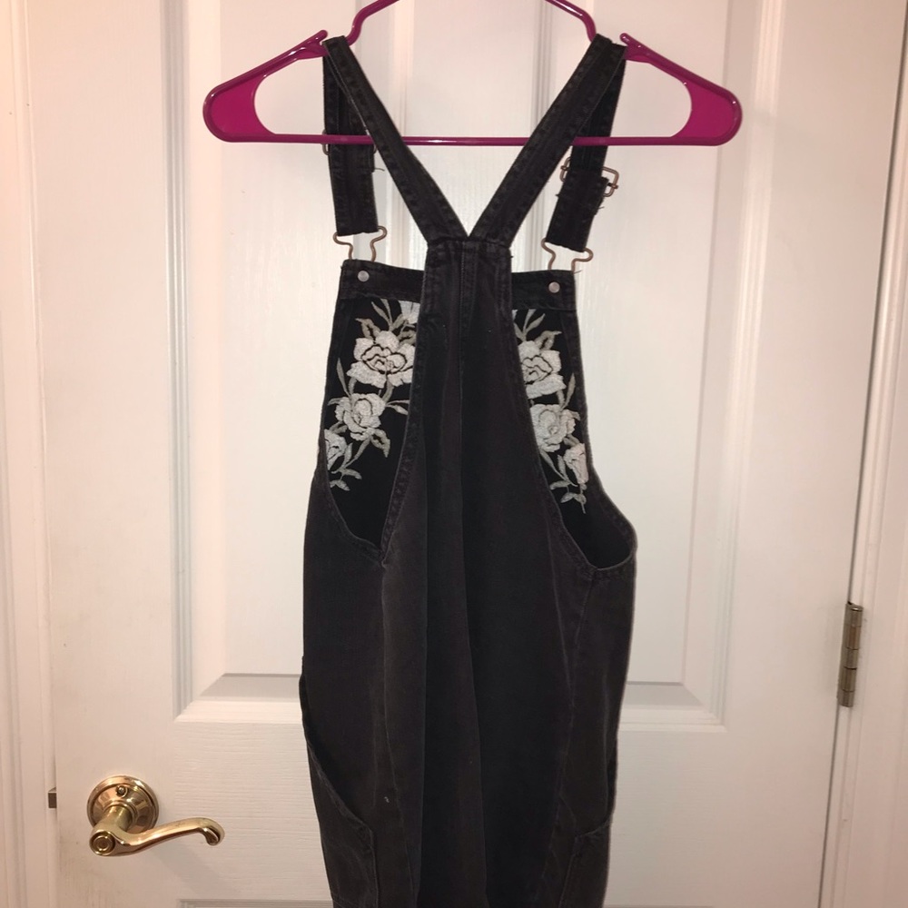 Hollister Women’s Floral Overall Skirt